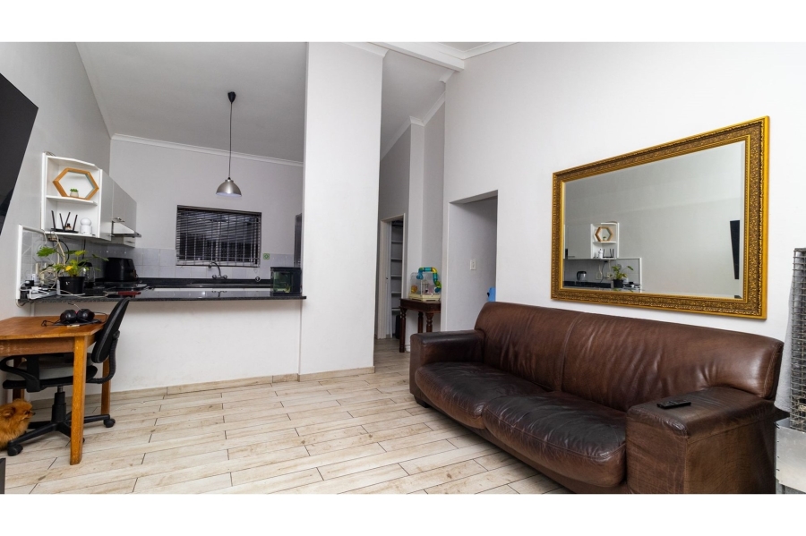 2 Bedroom Property for Sale in Bloubergrant Western Cape